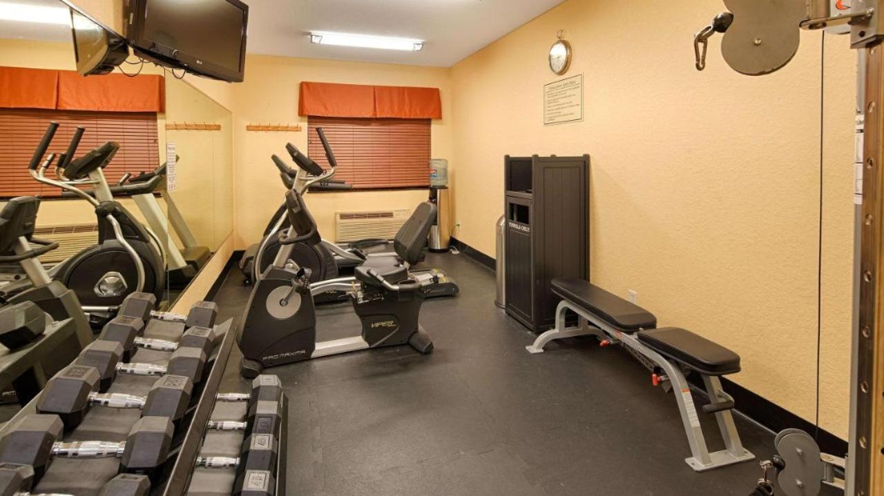 Baymont By Wyndham Laredo Exterior foto